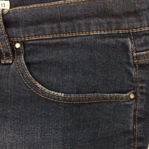 Woman’s Roxy shorts. Size 11 - Picture 5 of 6